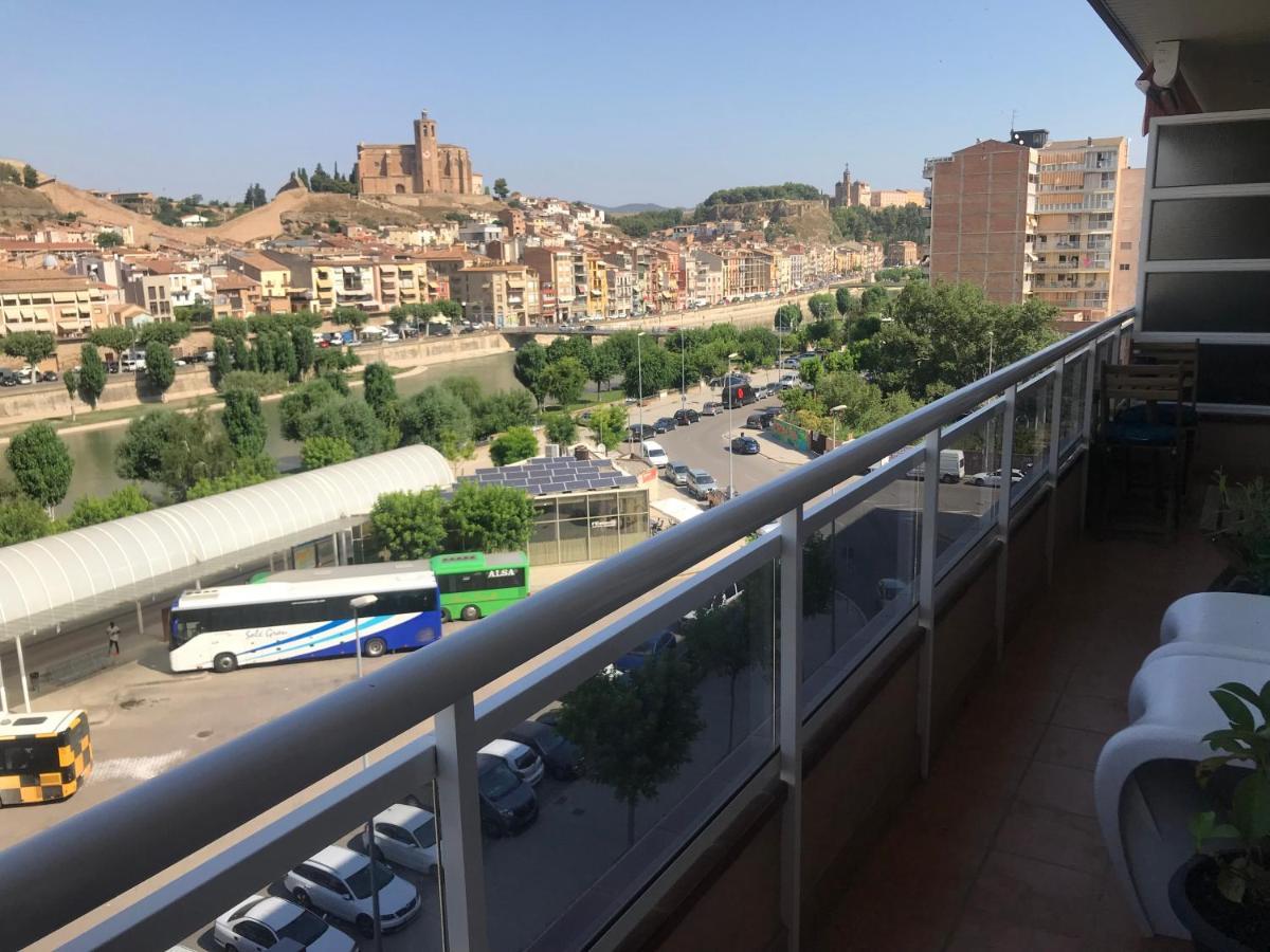 Apartamento Recien Reformado Con Vistas Al Rio Balaguer Bagian luar foto